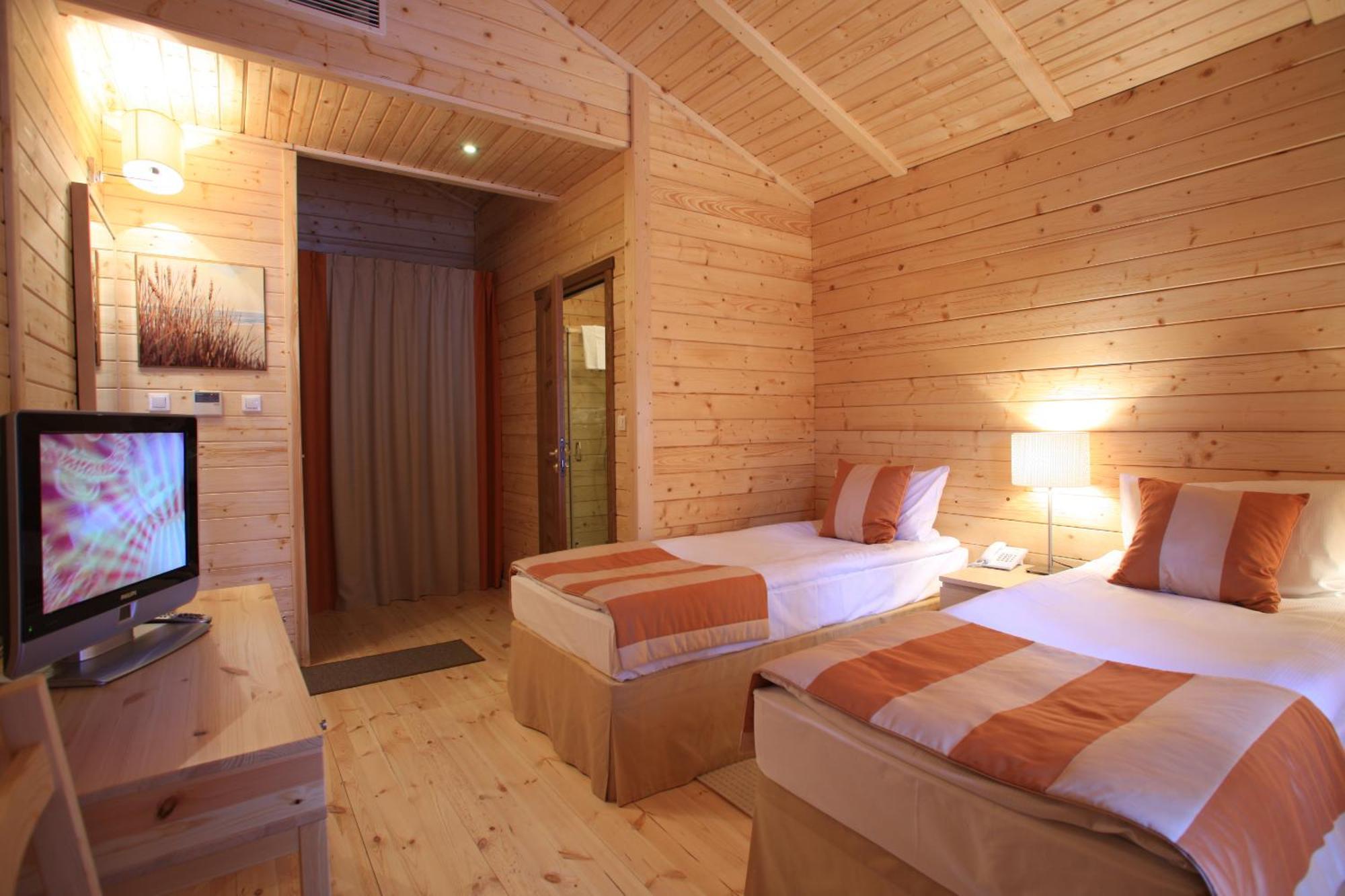 Jablon Lake Resort Pisz Rum bild