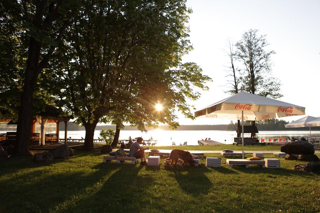 Jablon Lake Resort Pisz Exteriör bild